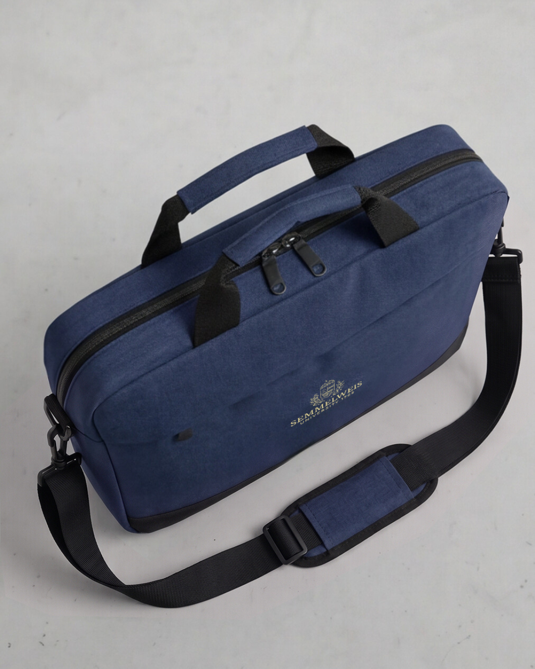 Semmelweisshop – Laptoptartó oldaltáska Semmelweisshop - Laptoptartó oldaltáska